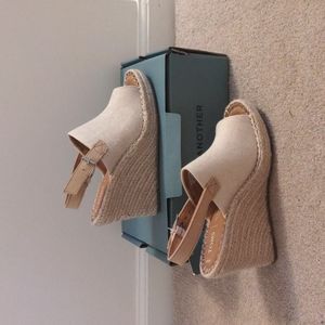 Toms wedges size 6.5
